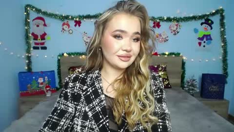 Snapshot of anastacyyellig chatting on December 2024 03:12:01 AM anastacyyellig online show from December 2024 03:12:01 AM