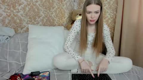 Snapshot of anayalowe chatting on April 2026 10:17:02 AM anayalowe online show from April 2026 10:17:02 AM