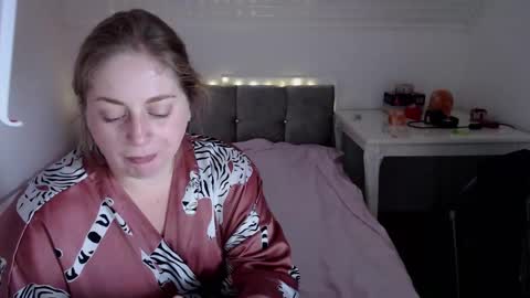 Snapshot of andorphina chatting on December 2025 09:16:01 AM Andorphin online show from December 2025 09:16:01 AM