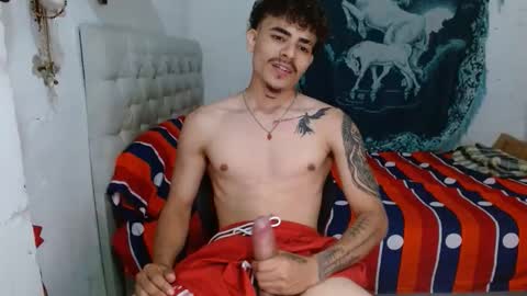 Snapshot of andr_093 chatting on April 2026 01:01:01 AM andr_093 online show from April 2026 01:01:01 AM