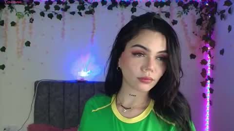 Snapshot of andra_rosse chatting on June 2026 02:20:01 AM Andra de la Rosse online show from June 2026 02:20:01 AM