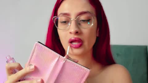 Andra Cyrus online show from January 2025 11:34:02 AM