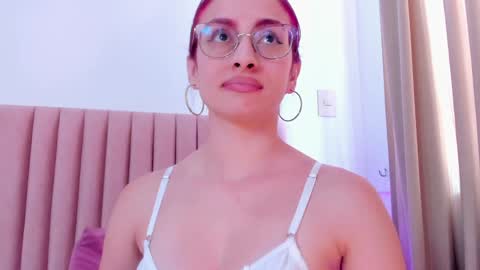 Andra Cyrus online show from January 2025 05:42:01 PM