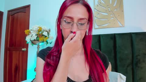 Andra Cyrus online show from January 2025 05:37:02 PM