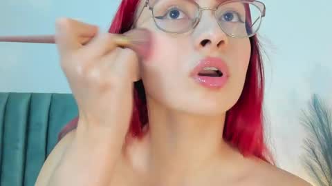 Andra Cyrus online show from March 2025 11:33:01 AM