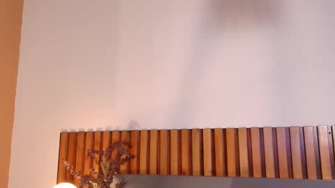 Andra Cyrus online show from September 2025 11:35:01 AM