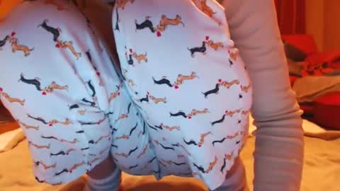 Andra online show from March 2026 03:23:02 AM