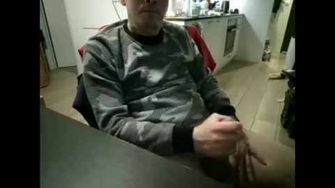 my skyp       ericson1976 online show from October 2025 08:08:01 PM