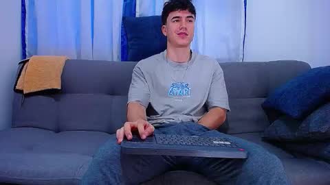 Snapshot of andre_parker chatting on February 2026 10:48:02 PM Andre Parker online show from February 2026 10:48:02 PM