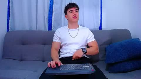 Snapshot of andre_parker chatting on February 2026 12:56:02 AM Andre Parker online show from February 2026 12:56:02 AM