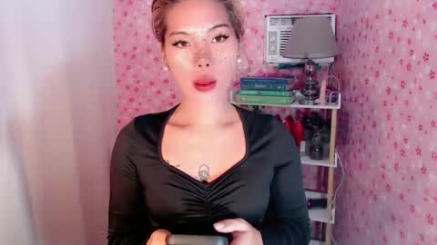 andrea06121998 online show from November 2025 10:37:01 AM