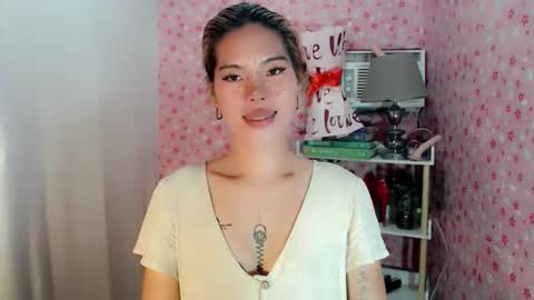 andrea06121998 online show from November 2025 10:18:02 AM