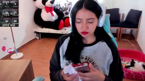 Snapshot of andrea_bonnie chatting on February 2025 06:34:02 PM andrea_bonnie online show from February 2025 06:34:02 PM