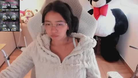 Snapshot of andrea_bonnie chatting on April 2026 10:23:01 PM andrea_bonnie online show from April 2026 10:23:01 PM