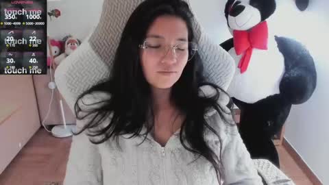 Snapshot of andrea_bonnie chatting on April 2026 09:19:01 PM andrea_bonnie online show from April 2026 09:19:01 PM