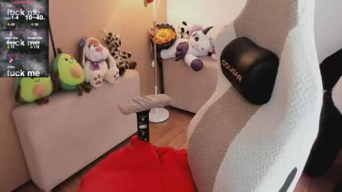 Snapshot of andrea_bonnie chatting on May 2026 09:10:01 PM andrea_bonnie online show from May 2026 09:10:01 PM