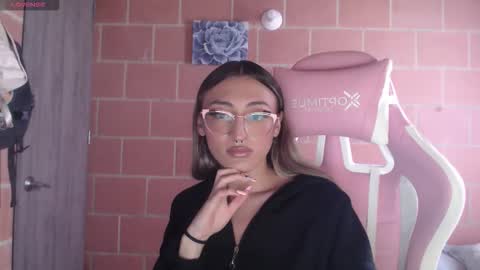 Snapshot of andrea_camila chatting on February 2026 04:13:01 PM Andrea online show from February 2026 04:13:01 PM