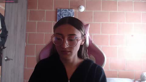 Snapshot of andrea_camila chatting on February 2026 03:19:02 PM Andrea online show from February 2026 03:19:02 PM