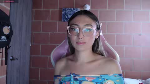 Snapshot of andrea_camila chatting on February 2026 02:14:01 PM Andrea online show from February 2026 02:14:01 PM