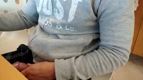 andrea_feetlover online show from November 2025 06:47:01 AM