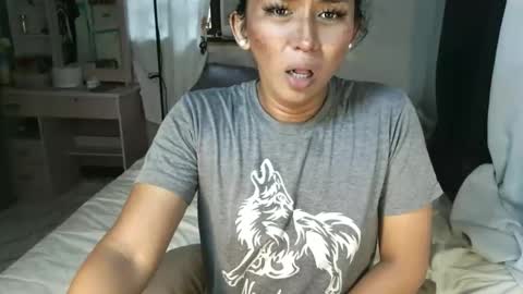 yanie online show from December 2025 02:06:02 AM