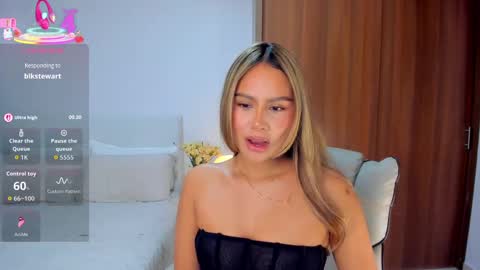 andrea online show from September 2025 12:11:01 AM