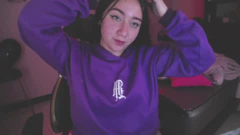 Snapshot of andrea_ramoss_ chatting on December 2024 09:17:02 AM Andrea Ramos online show from December 2024 09:17:02 AM