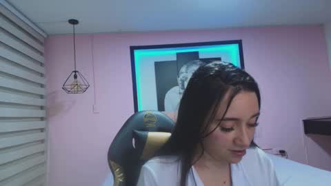 Snapshot of andrea_ramoss_ chatting on February 2025 02:36:02 AM Andrea Ramos online show from February 2025 02:36:02 AM