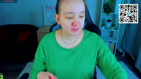 Snapshot of andrea_svel chatting on May 2026 12:38:01 AM Andrea hereGMT7Mon Tue Wen ThFri Sat Su 0300am-0900am. online show from May 2026 12:38:01 AM
