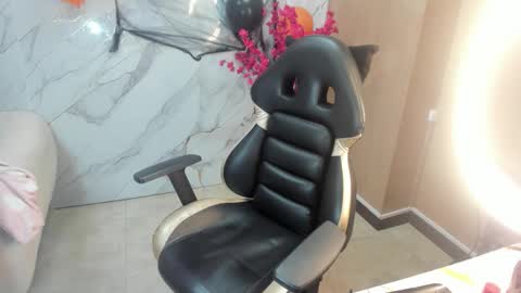 andrea_tasty_tf online show from October 2025 01:23:04 PM