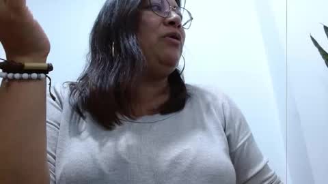 Andrea Model trainer Luxury ST online show from September 2025 11:27:02 PM