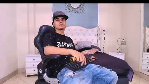 Andreao online show from July 2026 08:16:02 PM