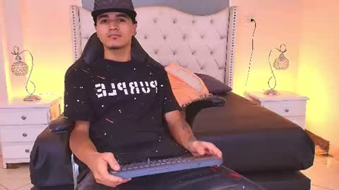 Andreao online show from August 2026 01:46:02 PM
