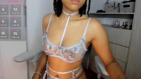 Andrea  online show from November 2025 12:15:02 PM