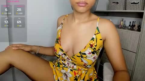 Andrea  online show from November 2025 12:55:01 PM