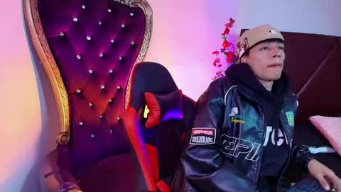 andreew_style_ online show from March 2026 08:08:02 PM