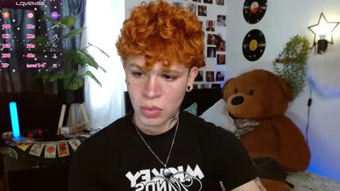 Andrew online show from September 2025 08:32:02 PM