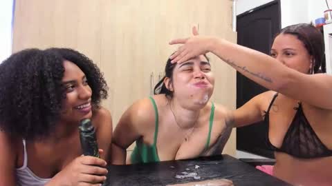 Snapshot of andreitatruji chatting on September 2025 08:41:01 PM yudith online show from September 2025 08:41:01 PM