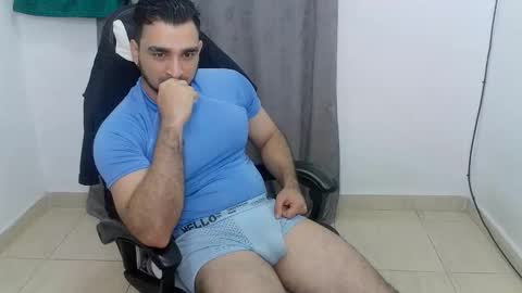 Snapshot of andres180950734 chatting on May 2026 12:19:01 AM andres180950734 online show from May 2026 12:19:01 AM