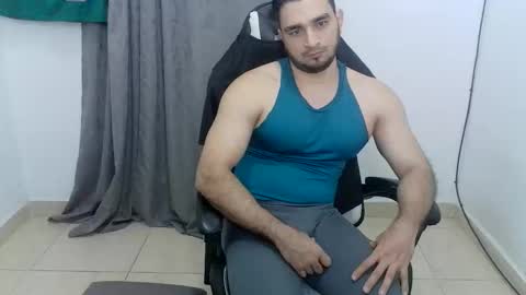 Snapshot of andres180950734 chatting on May 2026 12:30:02 AM andres180950734 online show from May 2026 12:30:02 AM