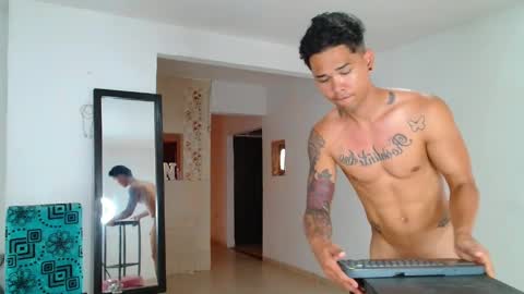 andres_santos777 online show from April 2026 03:13:01 PM