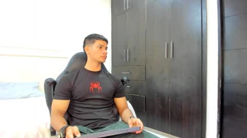 andres_stud online show from April 2026 03:37:01 AM