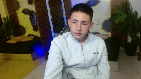 Snapshot of andres_tay chatting on April 2026 06:19:01 AM andres_tay online show from April 2026 06:19:01 AM