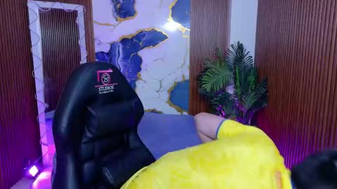 Snapshot of andres_tay chatting on May 2026 02:53:01 AM andres_tay online show from May 2026 02:53:01 AM
