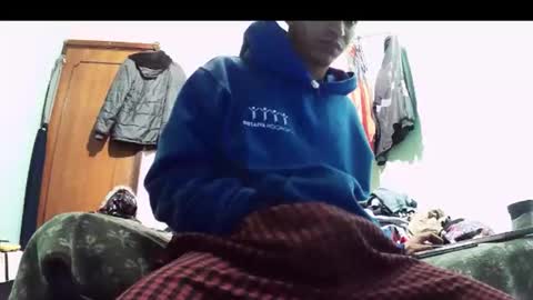 andrescaraballo18 online show from April 2026 05:10:01 AM