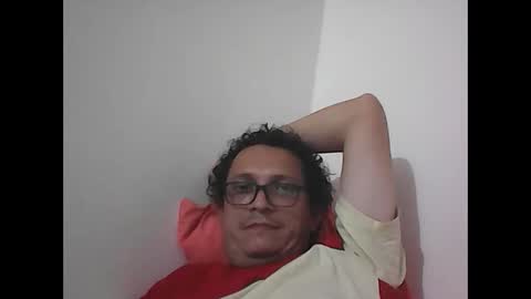 andresfloga online show from December 2025 06:13:02 PM