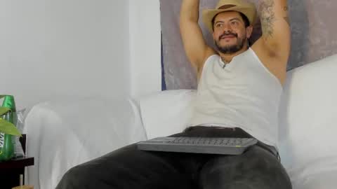 Snapshot of andressmith__ chatting on June 2026 06:43:02 PM Andres online show from June 2026 06:43:02 PM