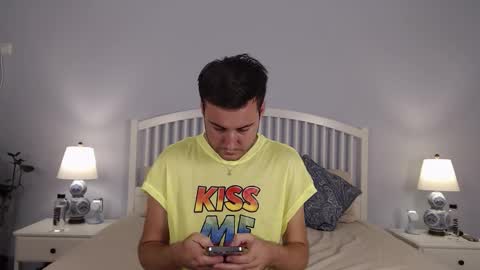 Snapshot of andrew2305 chatting on September 2025 09:09:01 AM Justin Andrew online show from September 2025 09:09:01 AM