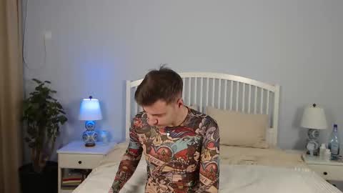 Snapshot of andrew2305 chatting on October 2025 08:37:01 AM Justin Andrew online show from October 2025 08:37:01 AM