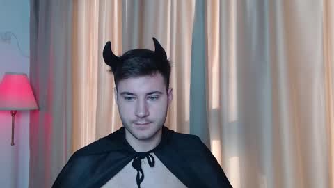 Snapshot of andrew2305 chatting on October 2025 09:00:02 AM Justin Andrew online show from October 2025 09:00:02 AM